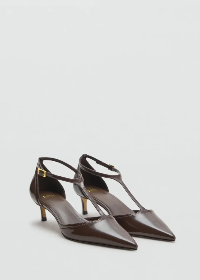 Lackleder-Schuhe mit Kitten-Absatz Lackleder-Schuhe mit Kitten-Absatz