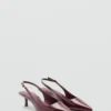 Lackleder-Schuhe mit Kitten-Absatz Lackleder-Schuhe mit Kitten-Absatz