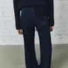 Lange ausgestellte Hose