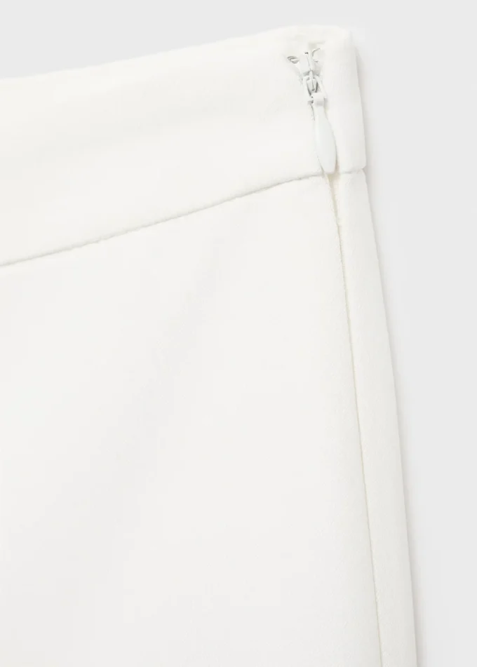 Lange ausgestellte Hose
