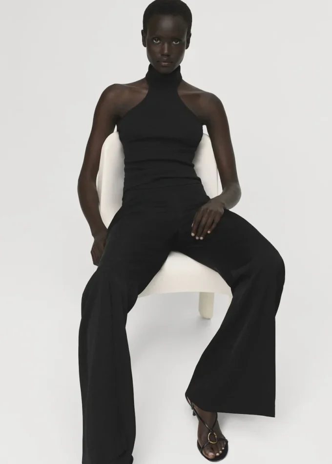 Lange ausgestellte Hose