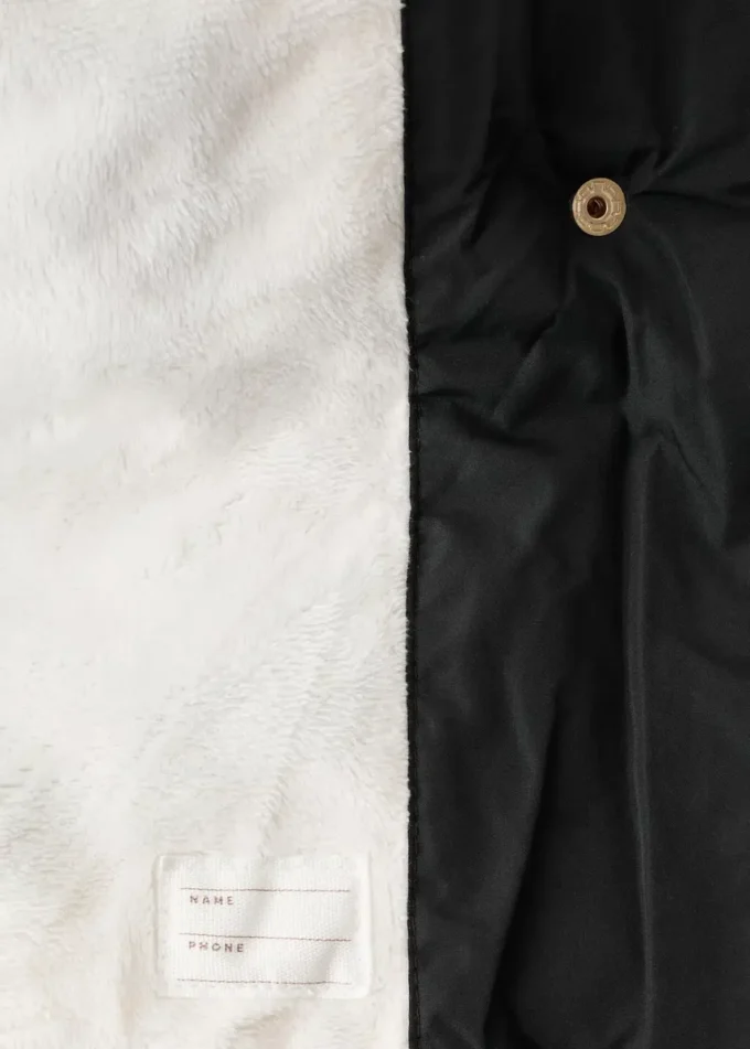 Langer Anorak mit Fellimitatfutter Langer Anorak mit Fellimitatfutter