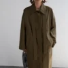 Langer Baumwoll-Trenchcoat mit verdeckten Knöpfen