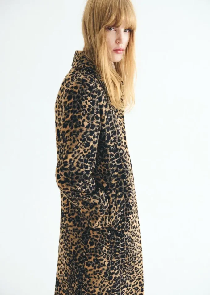 Langer Mantel mit Leopardenmuster