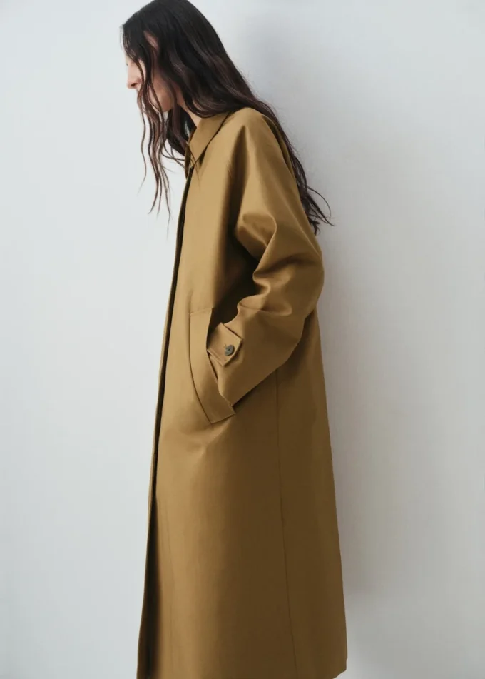 Langer Trenchcoat aus 100 % Baumwolle