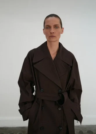 Langer Trenchcoat aus Schurwolle