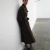 Langer Trenchcoat aus Schurwolle