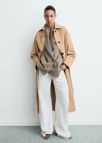 Langer Trenchcoat mit Gürtel