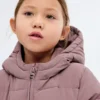 Langer, wattierter Anorak mit Kapuze Langer, wattierter Anorak mit Kapuze