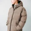 Langer, wattierter Anorak mit Kapuze Langer, wattierter Anorak mit Kapuze