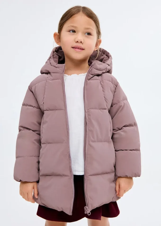 Langer, wattierter Anorak mit Kapuze Langer, wattierter Anorak mit Kapuze