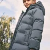 Langer, wattierter Anorak mit Kapuze Langer, wattierter Anorak mit Kapuze