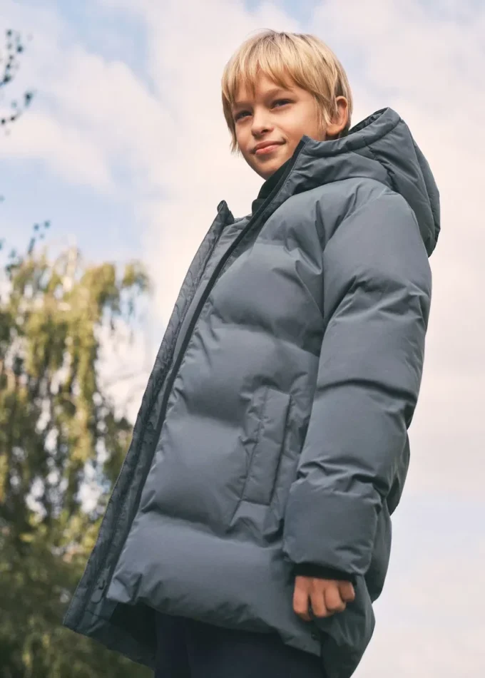 Langer, wattierter Anorak mit Kapuze Langer, wattierter Anorak mit Kapuze