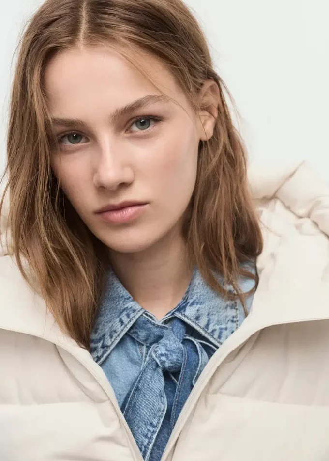 Langer, wattierter Anorak mit Kapuze Langer, wattierter Anorak mit Kapuze