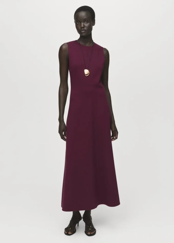 Langes ausgestelltes Kleid Langes ausgestelltes Kleid