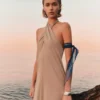 Langes Neckholder-Wickelkleid Langes Neckholder-Wickelkleid