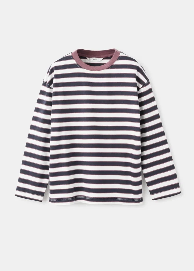 Langärmeliges gestreiftes T-Shirt Langärmeliges gestreiftes T-Shirt