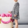 Langärmeliges Paillettenkleid Langärmeliges Paillettenkleid