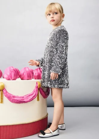 Langärmeliges Paillettenkleid