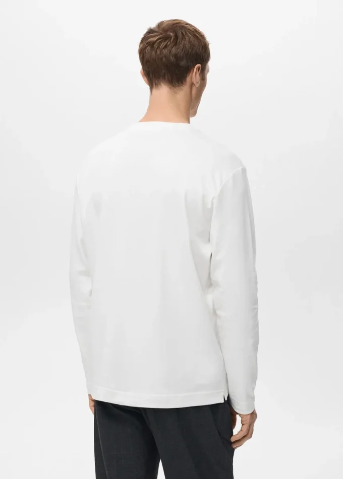 Langärmeliges T-Shirt in regulärer Passform Langärmeliges T-Shirt in regulärer Passform