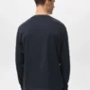 Langärmeliges T-Shirt in regulärer Passform Langärmeliges T-Shirt in regulärer Passform