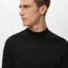 Langärmliges T-Shirt mit Rundhalsausschnitt Langärmliges T-Shirt mit Rundhalsausschnitt