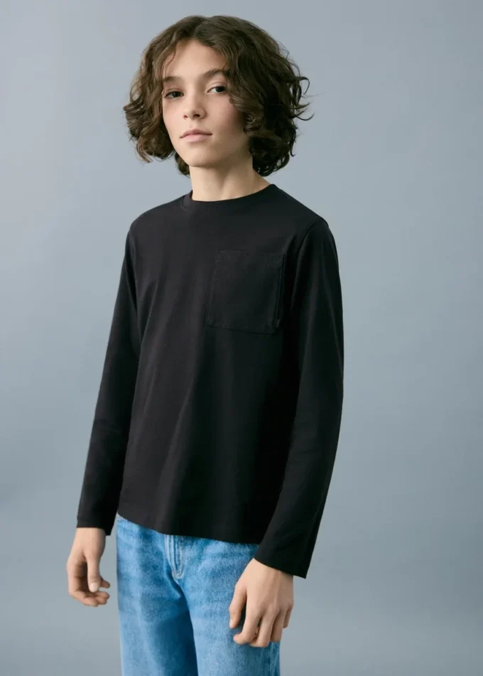Langärmliges T-Shirt mit Tasche