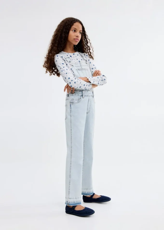 Latzhose aus Denim-Baumwolle Latzhose aus Denim-Baumwolle