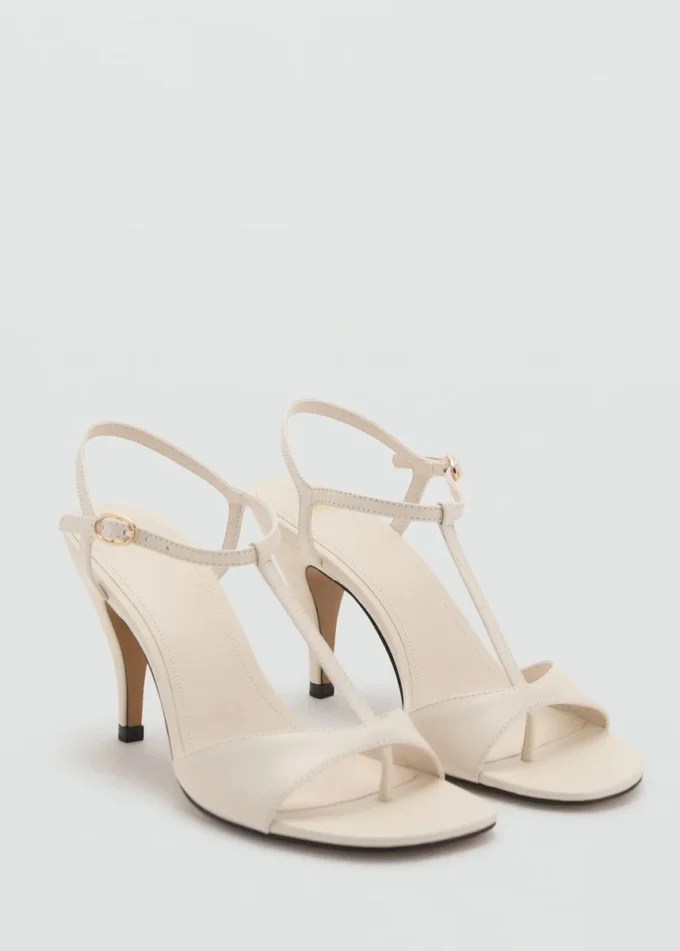 Leder-Sandalen mit Absatz und Riemchen Leder-Sandalen mit Absatz und Riemchen