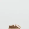 Leder-Schuh mit Schleife Leder-Schuh mit Schleife