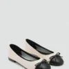 Lederballerinas mit Schleife