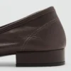 Lederballerinas mit Schleife