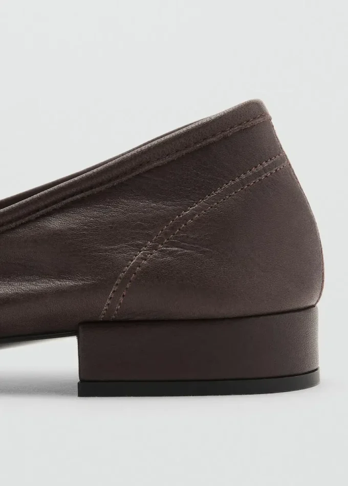 Lederballerinas mit Schleife