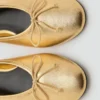 Lederballerinas mit Schleife