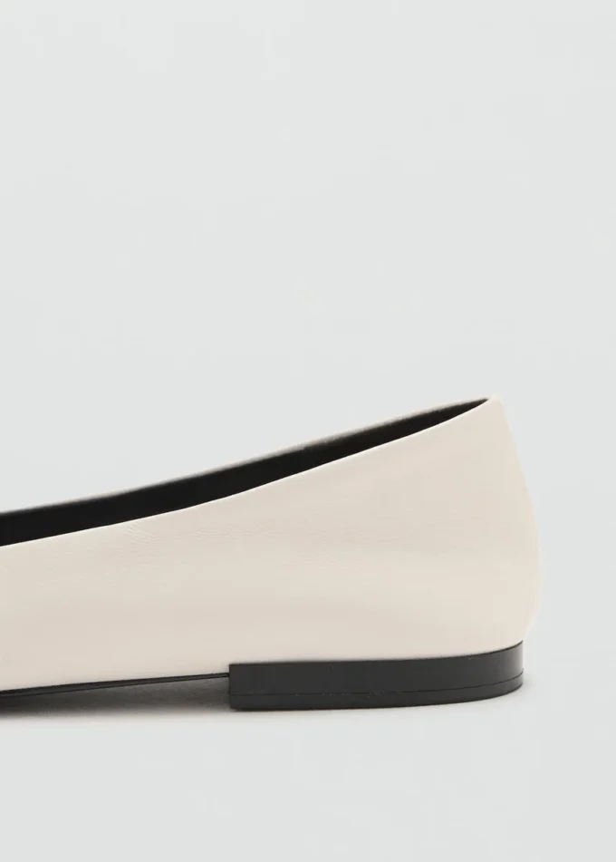 Lederballerinas mit Schleife