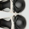 Lederballerinas mit Schleife