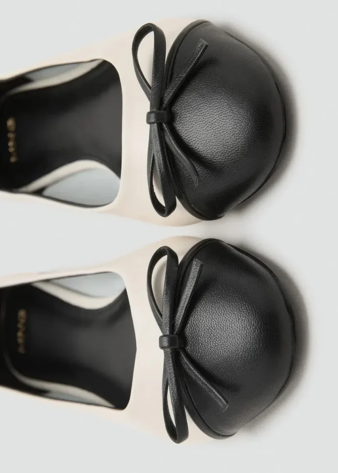Lederballerinas mit Schleife