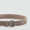 Ledergürtel mit Nieten Ledergürtel mit Nieten