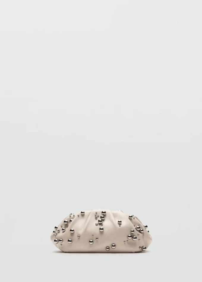 Lederhandtasche mit Kugeldetail Lederhandtasche mit Kugeldetail