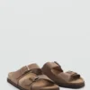 Ledersandalen mit Schnallen Ledersandalen mit Schnallen