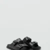 Ledersandalen mit Schnallen Ledersandalen mit Schnallen