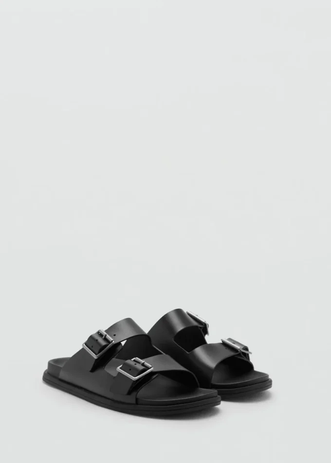 Ledersandalen mit Schnallen Ledersandalen mit Schnallen