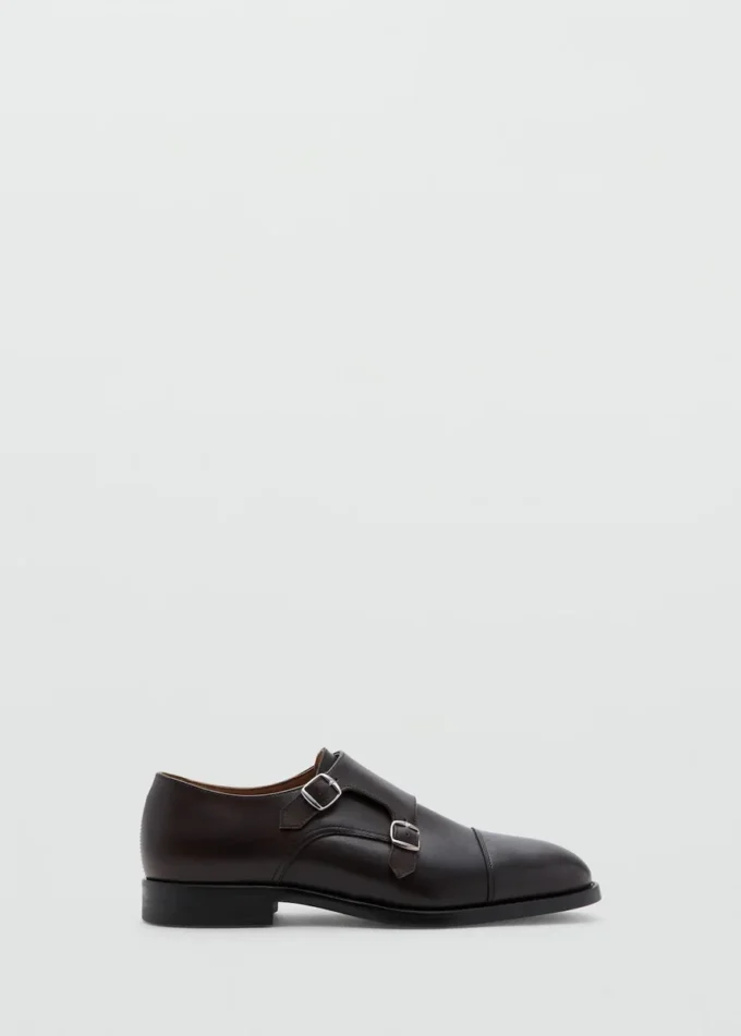 Lederschuhe mit doppelter Schnalle Lederschuhe mit doppelter Schnalle