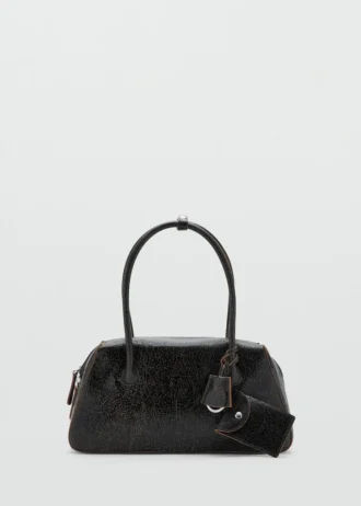 Lederschultertasche mit Anhängern