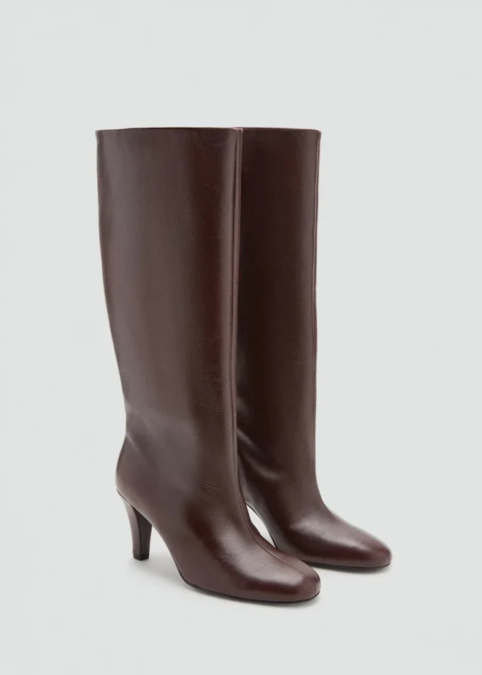 Lederstiefel mit Absatz Lederstiefel mit Absatz