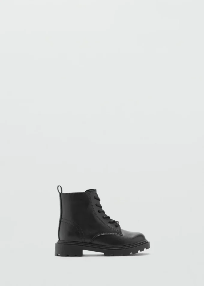 Lederstiefel mit Schnürung