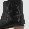 Lederstiefeletten mit Stickdetails Lederstiefeletten mit Stickdetails