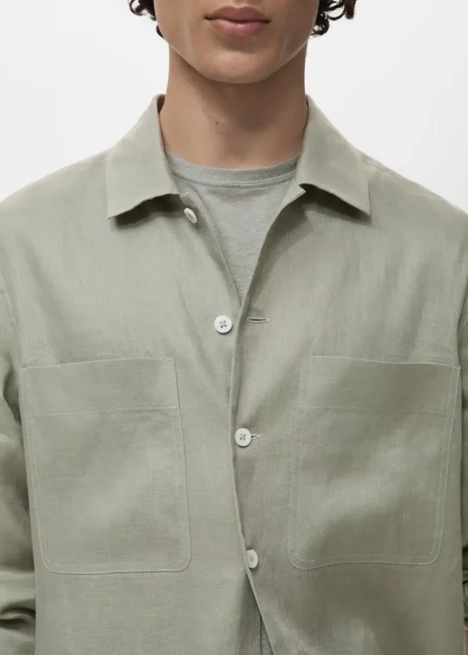 Leichtes Overshirt aus 100 % Leinen Leichtes Overshirt aus 100 % Leinen