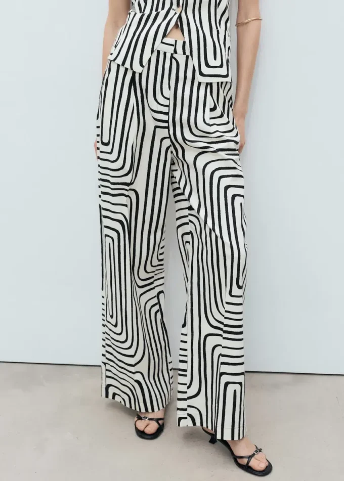 Leinenhose mit geometrischem Print Leinenhose mit geometrischem Print