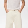 Locker sitzende Bermudashorts im Denim-Stil Locker sitzende Bermudashorts im Denim-Stil